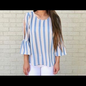 Striped open / slit arm top